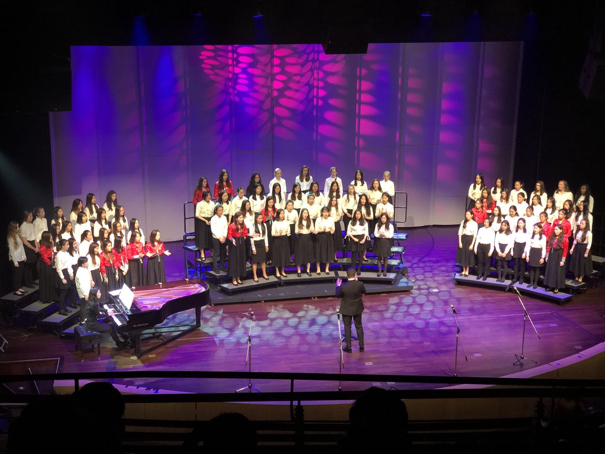 MillardMonkey's tweet photo. Fantastically “hope”-full choral concert - and a sad finale and goodbye to our 22 seniors! @SFS1912 https://t.co/APf7rF5geU