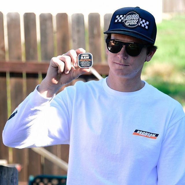due_downtown's tweet photo. Bronson Speed Co in store, se vuoi provare qualcosa differente rispetto ai #bonesbearings questi sono per te 🏁 #duedowntownseregno #skateshoponline #skateshopseregno #skateshopmonza #skateshopmilano #skateshopitalia #italianskateboarding #skateboard https://t.co/RMWSLbhnKP