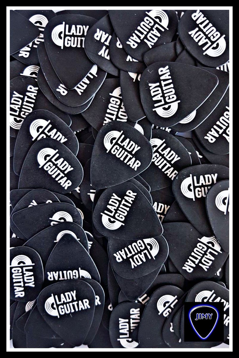 Lady Guitar!!! #púas #púaspersonalizadas #guitarrista #picks #custompicks #música #music  #guitarist #instrumentosmusicales  #guitarplayer #thepickcollector #guitarrist #ladyguitar