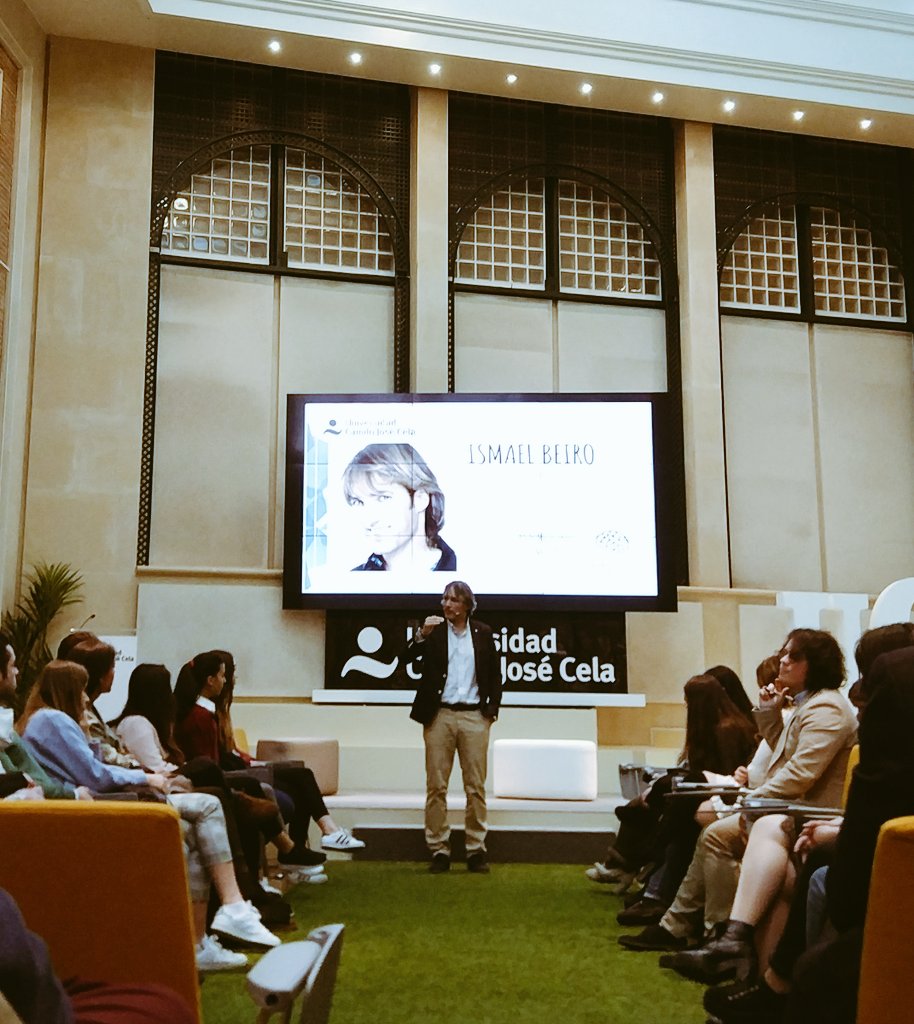 HeyMediaAgency's tweet photo. @Ismael_Beiro nos explica la importancia de ir despacio y con buena letra en el mundo de la televisión 📺, "no hay que dejarse llevar por la inercia de la fama". #YoNoMiloPierdo18 https://t.co/TX4WrTzXML