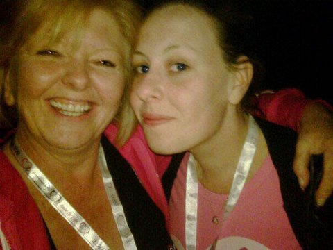 StCHospice's tweet photo. Hear from Diane why she'll be trekking across the Great Wall of China a month today to raise money for us - https://t.co/cun8BRSjva thanks to @CHTonline @CHT_Hubby for the lovely article! #fundraising #hospice #Sussex #Surrey https://t.co/lAO3QaBxL6