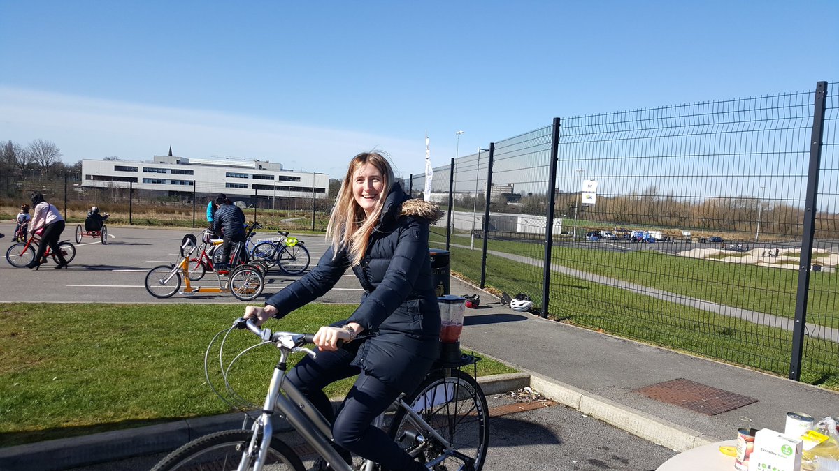 S_Green81's tweet photo. Thought we should lead by example and have a go of the smoothie bike #ActiveFest @NWBoroughsNHS https://t.co/pysy3Afw0r