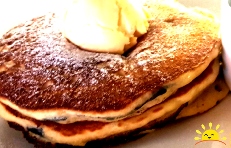 breakfastme_ie's tweet photo. Order delicious #pancakes from @herbstreet delivered on https://t.co/lR5mxiPQKN . tallstack or shortstack
w/ #banana + #hazelnutchocolatespread
w/ #blueberries + orange honey butter
w/ #chocolatechips + clotted cream
w/ #mayplesyrup
#breakfast #brunch #lunch #nomnomnom #Dublin https://t.co/y8CbaXd2gI