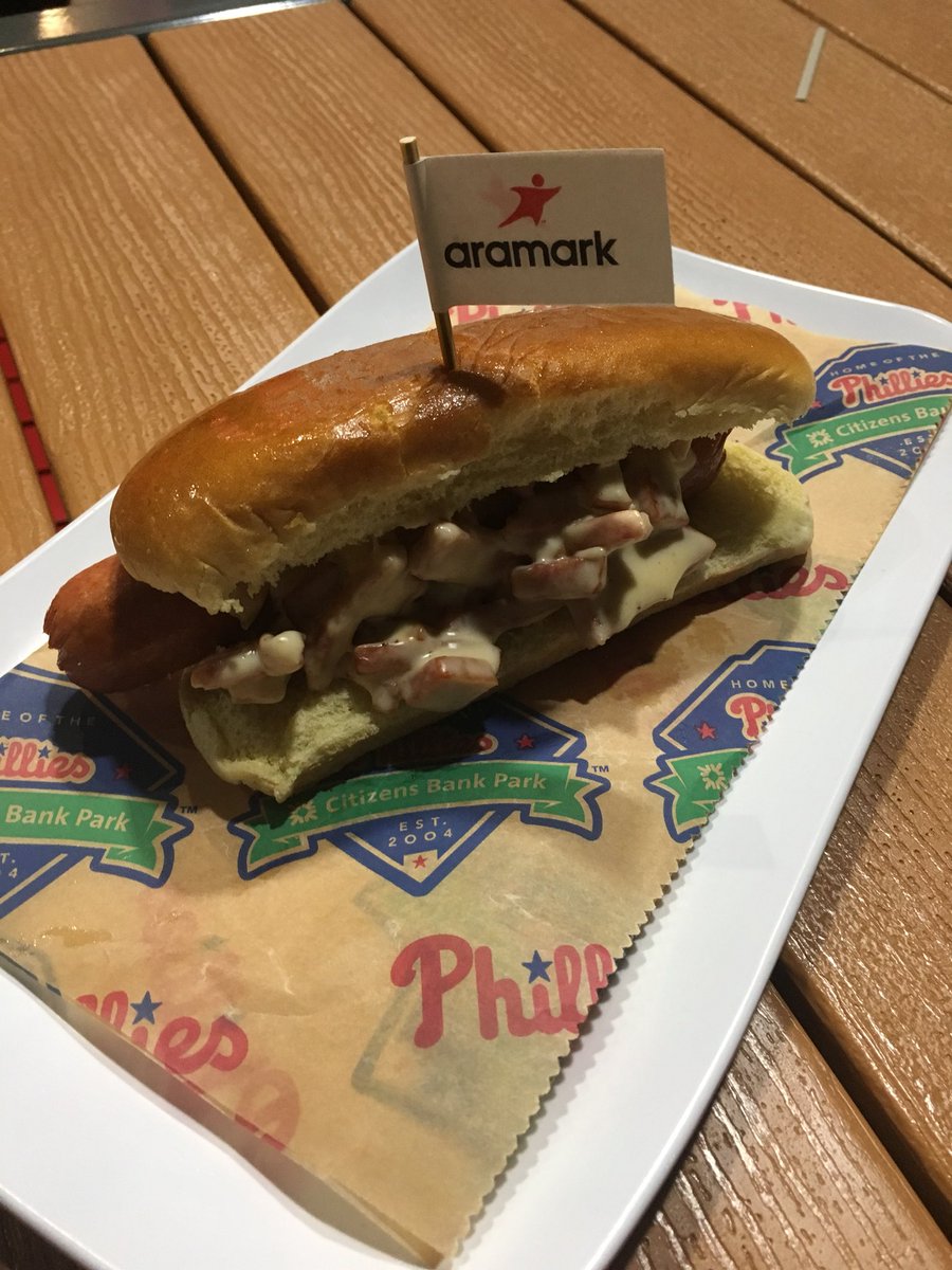 ErinNoss's tweet photo. So many great new options from Chef Vonnie and the @philliesphood team for @phillies #OpeningDay2018 https://t.co/3EoXhz93Rt