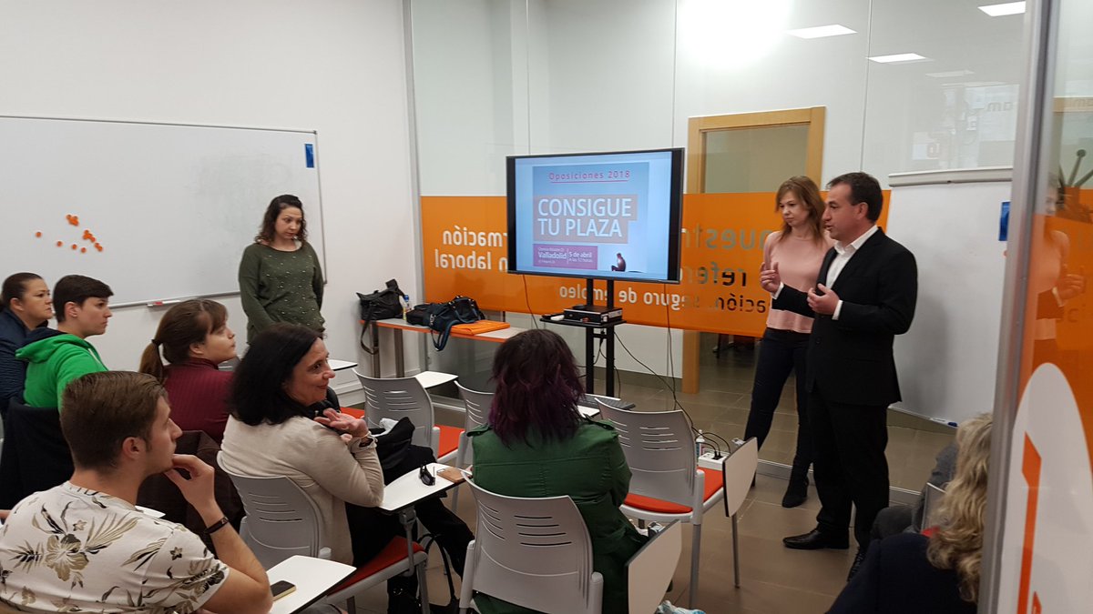 Puentepaplos's tweet photo. C O M E N Z A M O S..

 INAUGURAMOS el centro de #Formación de Masterd.
De 12:00 a 15:00.
Ya lo decían Celtas Cortos "5 de abril  del noventa"
Abre las jornadas el Director General de Masterd, Antonio Mayoral.
" El éxito de esta de esta apertura está en el equipo humano" https://t.co/u8IsQCSPVb