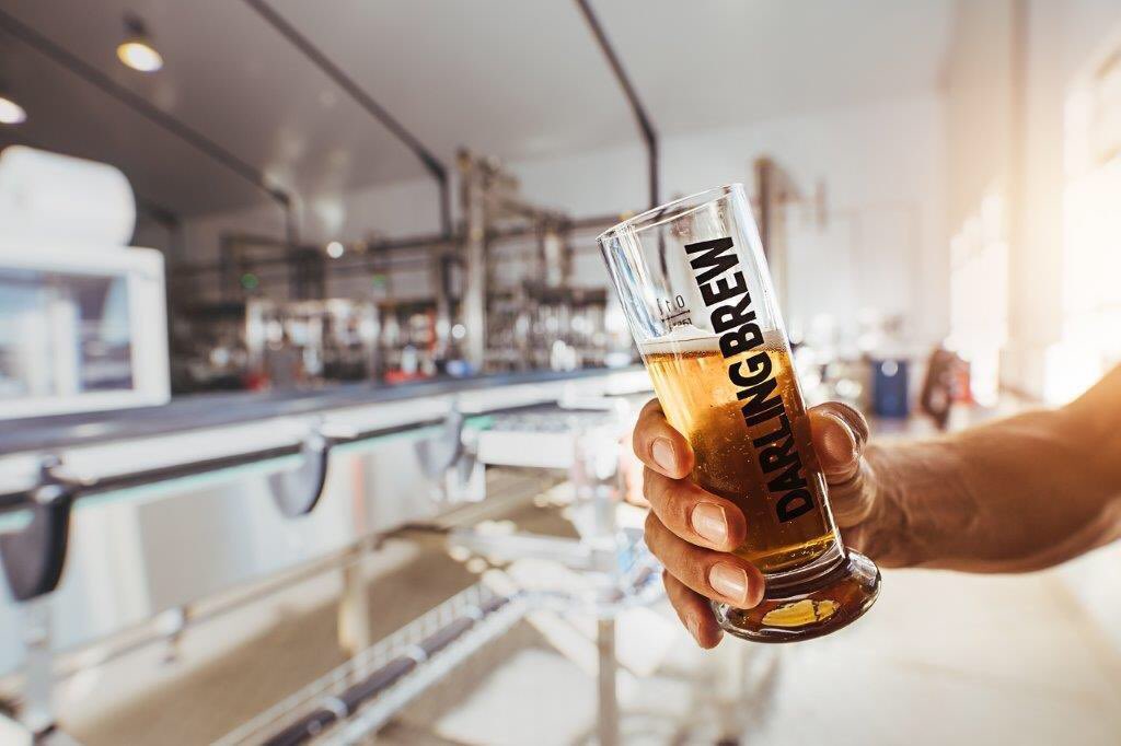 DarlingBrew's tweet photo. BREAKING #DarlingBrew announced as AFRICA’S 1ST #CARBONNEUTRAL BREWERY! Brewery set to offset 687.96 tons of CO2 over the next year - equivalent to having eliminated the same CO2 from the environment as 17 829 tree seedlings having grown for 10 years. https://t.co/SKya76rmlQ https://t.co/F4bj3Xm2RZ