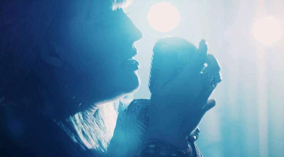 Static Alice tweet media