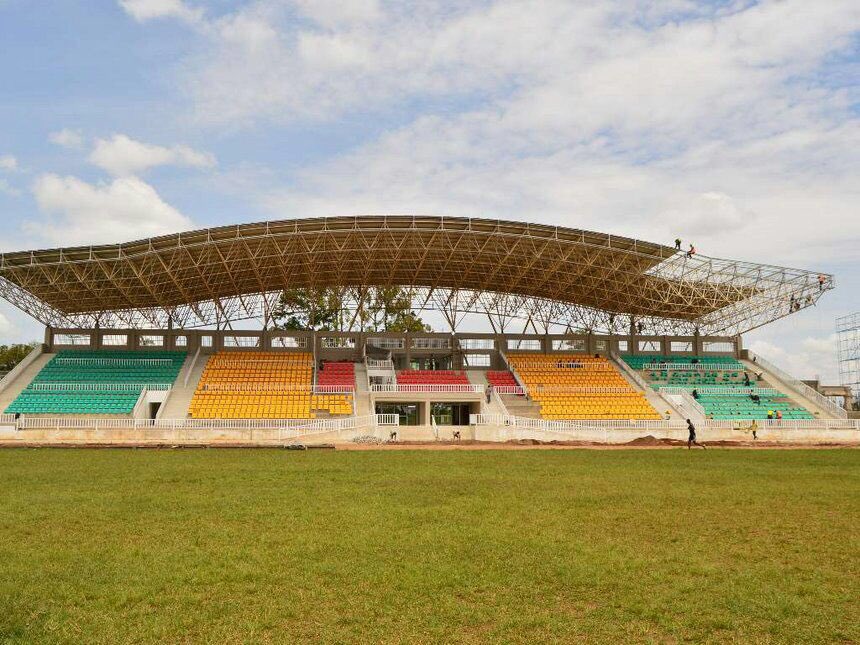 C_NyaKundiH's tweet photo. Successful projects completed by NASA members at below 100m. Khaunga bridge, Uwanja wa Mbuzi, Mbagathi High Sch. And Bukhungu stadium. Fuckin Kikuyu's are using 220m for ONE foot-bridge. What's wrong with you fuckin Kikuyu's? Mumetombwa akili na Kameme FM? https://t.co/MpMLCjHTIR