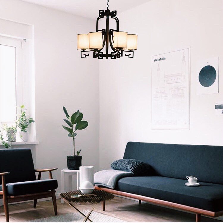 ‘Tis the season for decluttering. #Minimalistliving may not be for everyone, but a few small changes can make a big impact when it comes to simplifying your space. Check out our #minimalist design inspirations!
#designinspiration #interiordesign #minimalistdecor #Killamliving