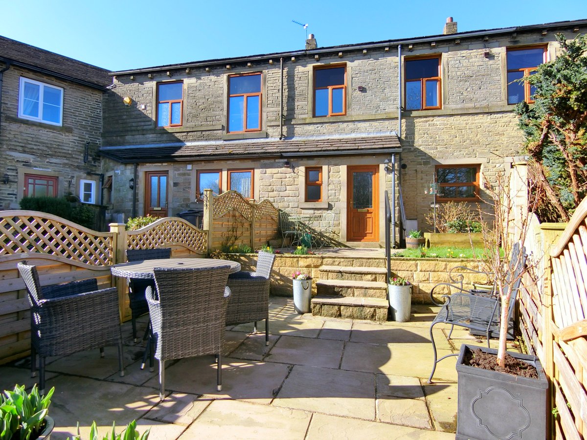 MJCResidential's tweet photo. OPEN VIEWING SATURDAY 14TH APRIL BETWEEN 11AM - 1PM**
Please call 01484 535666 to register your interest.
https://t.co/YOBaMRst6F https://t.co/a7MQXekLgi