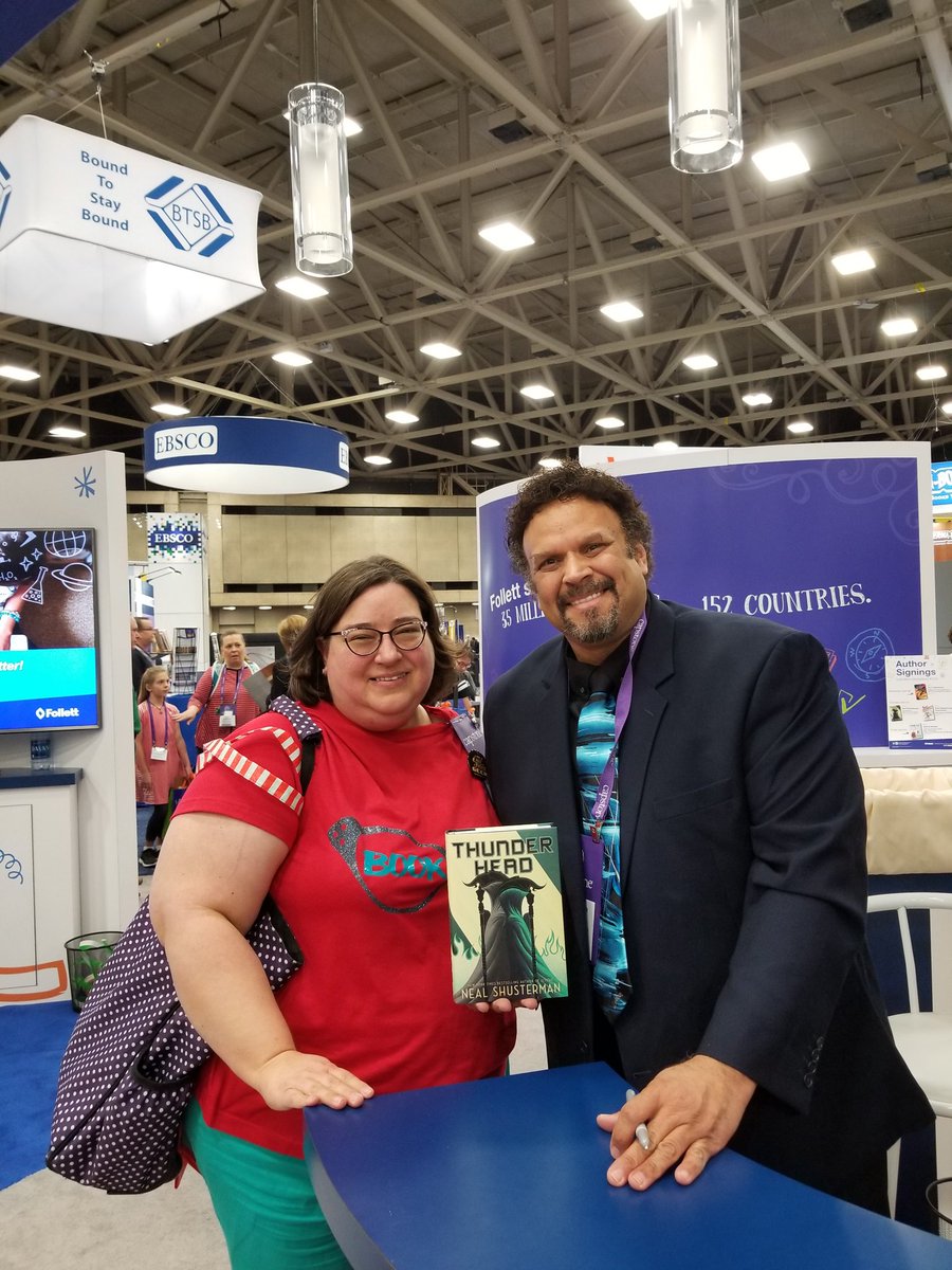 ChristiDiggens's tweet photo. @NealShusterman so glad I got to meet you. Today is Nealsday!! https://t.co/O2obhlcurR
