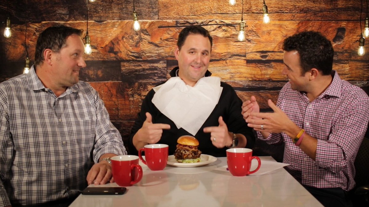 ChilisJobs's tweet photo. #TeamNate owns up to his bet on this week’s episode of Dom-N-Nate! ChiliHeads, tune in on LINC to see if he can complete the challenge. 🍔 #DomNate https://t.co/oEcjUxhlX4