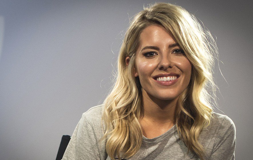 CelebMnemonics's tweet photo. Mollie King: @MollieKing 🎤

Musical
Optimistic
Lovely
Light
Immaculate
Earnest

Kindhearted
Interesting
Neat
Gleaming

#mollieking #saturdays https://t.co/Pm6FdRvSfi