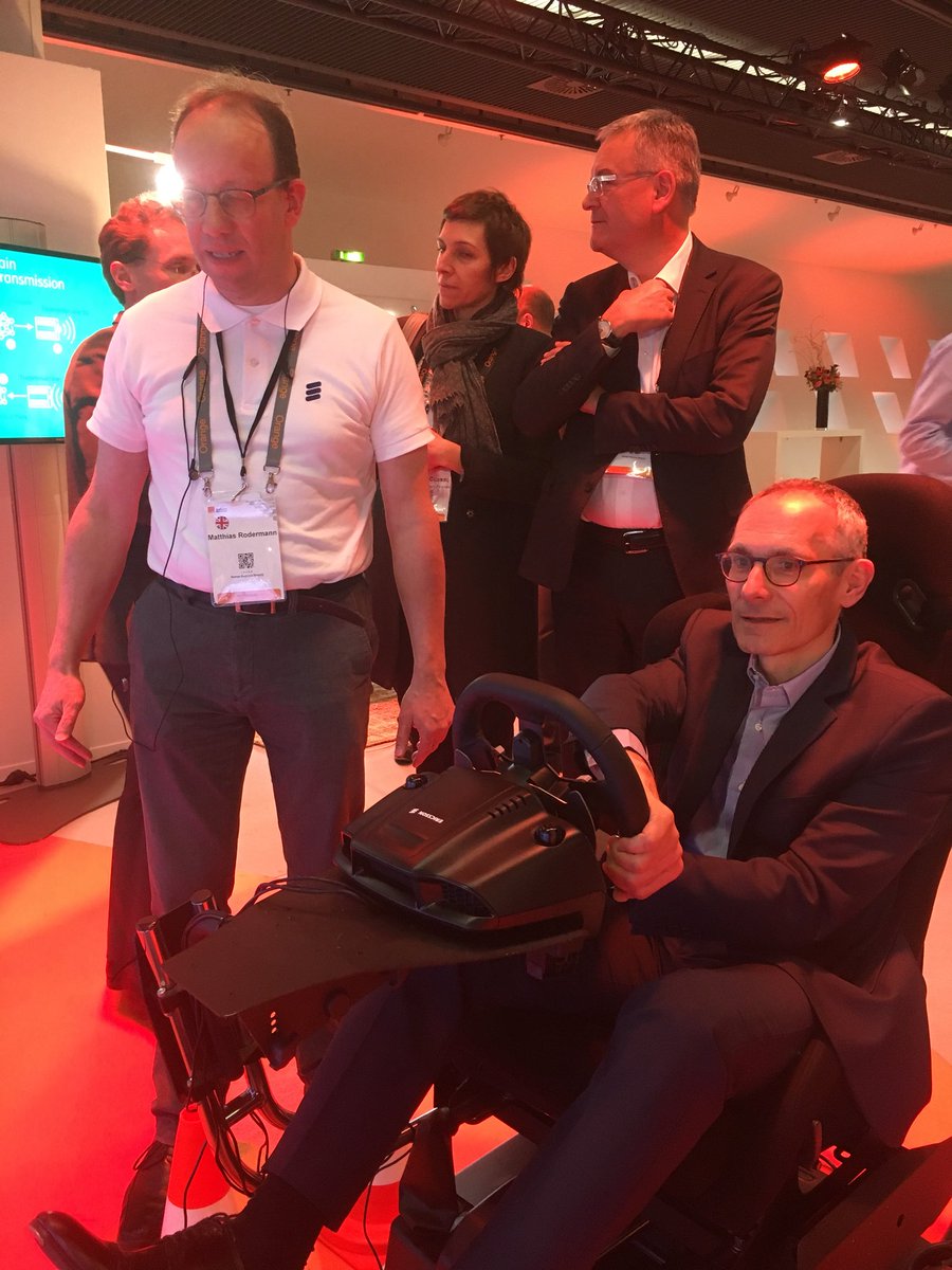 Thierry Bonhomme, CEO d’OBS conduit un véhicule à 1200km de distance grâce  à la 5G et Ericsson #OBSummit