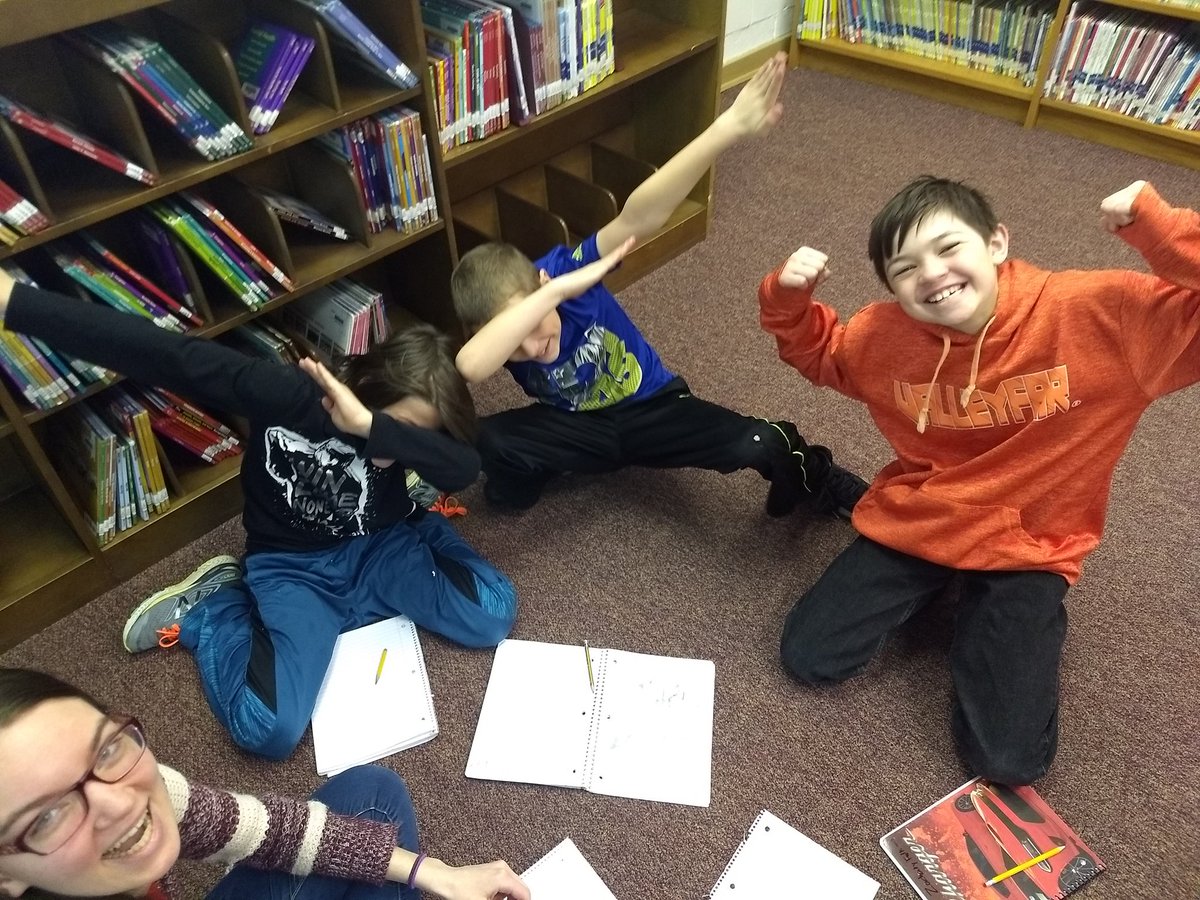 stpapp34's tweet photo. Popular people practicing poetry! Celebrating alliteration, couplets, and triplets with our UW-RF friends. #rfpride #rfsdlearns #poetry https://t.co/QfxU76AVkt