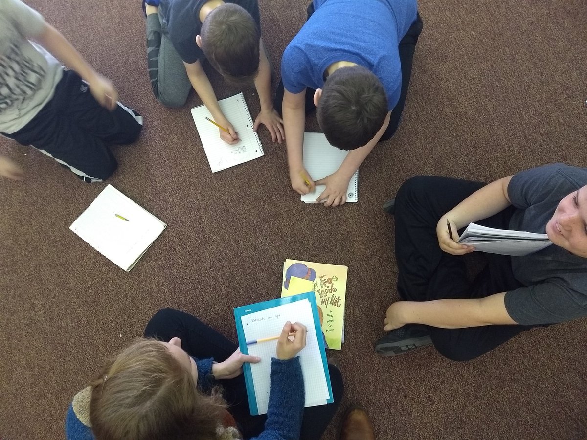 stpapp34's tweet photo. Popular people practicing poetry! Celebrating alliteration, couplets, and triplets with our UW-RF friends. #rfpride #rfsdlearns #poetry https://t.co/QfxU76AVkt