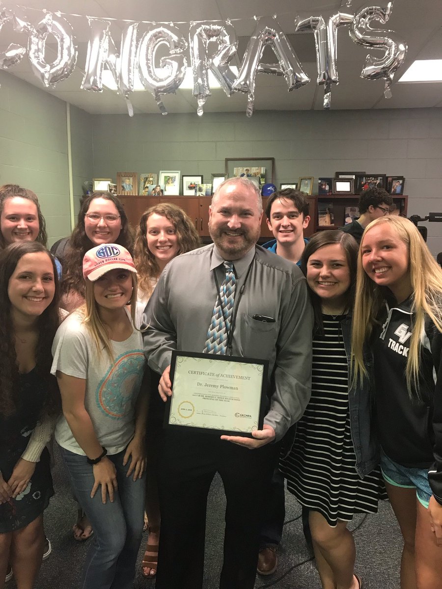 GKCMPA's tweet photo. Congrats to @PlowmanJeremy principal @GVHSEagles for being recognized as GKCMPA high school principal of the year. Well deserved JP. https://t.co/SChZ02rJCB