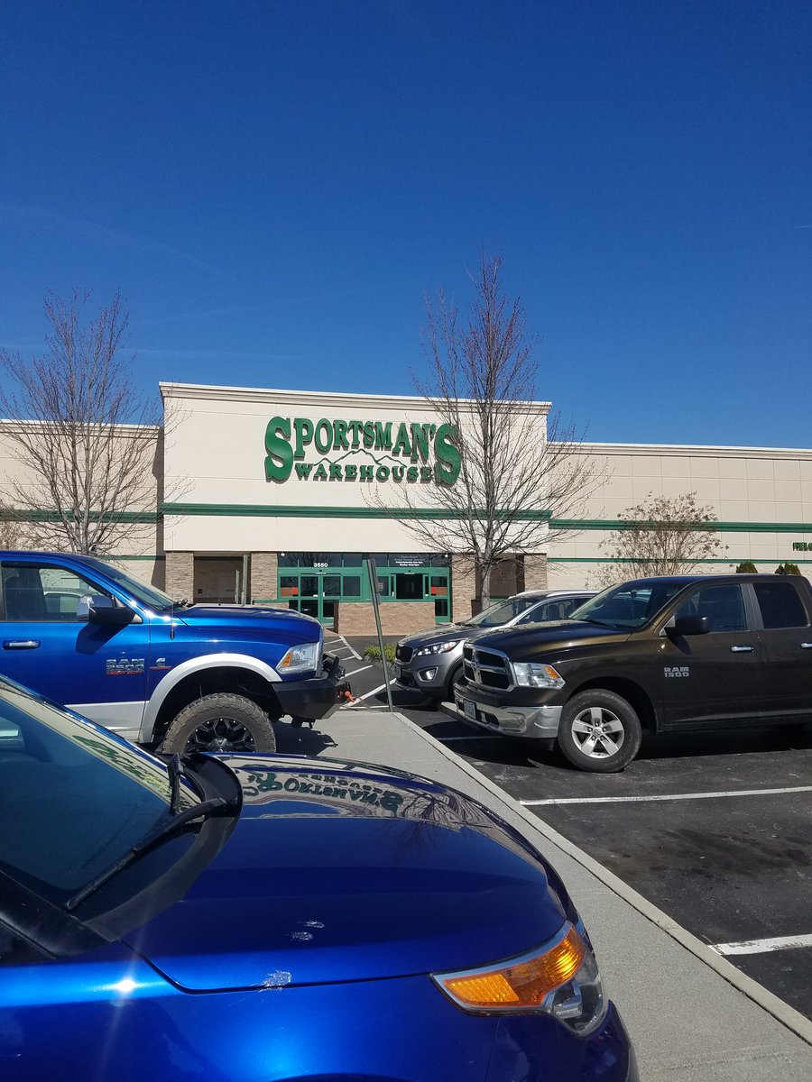 KDC_Fishin's tweet photo. Too cold for me to fish today, but never too cold to fish shop @SportsmansWH. #Fishing https://t.co/PbjzomRrYY
