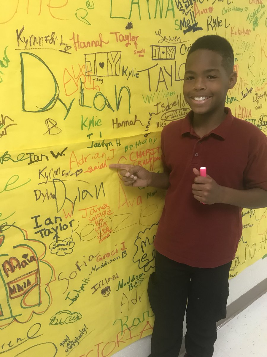 criswellelem's tweet photo. Signing the Wall of Mastery Fame! @lasides08 #forneyconnects https://t.co/r2UxGS9OTq