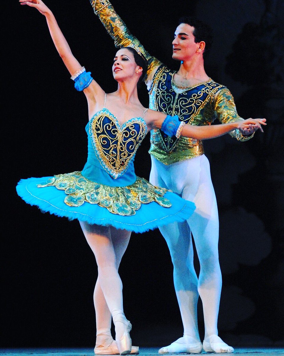 javierballet's tweet photo. #throuwbackthursday dancing #themeandvariations with the Cuban National Ballet. #Havana #cuba #cubanballet #javiertorresballet with the beautiful Annette Delgado and @sadaise81 #balanchine #balanchineballet https://t.co/0mNE3j3DsD