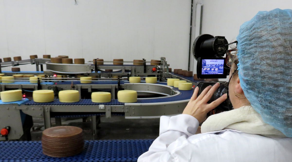 Abrimos nuestras puertas para mostrar la pasión que ponemos en #QuesosElPastor #HechoEnCastillaYLeón #unmundollenodesabores Próximamente <a href="/Hechoencyl/">Hecho en CyL</a>