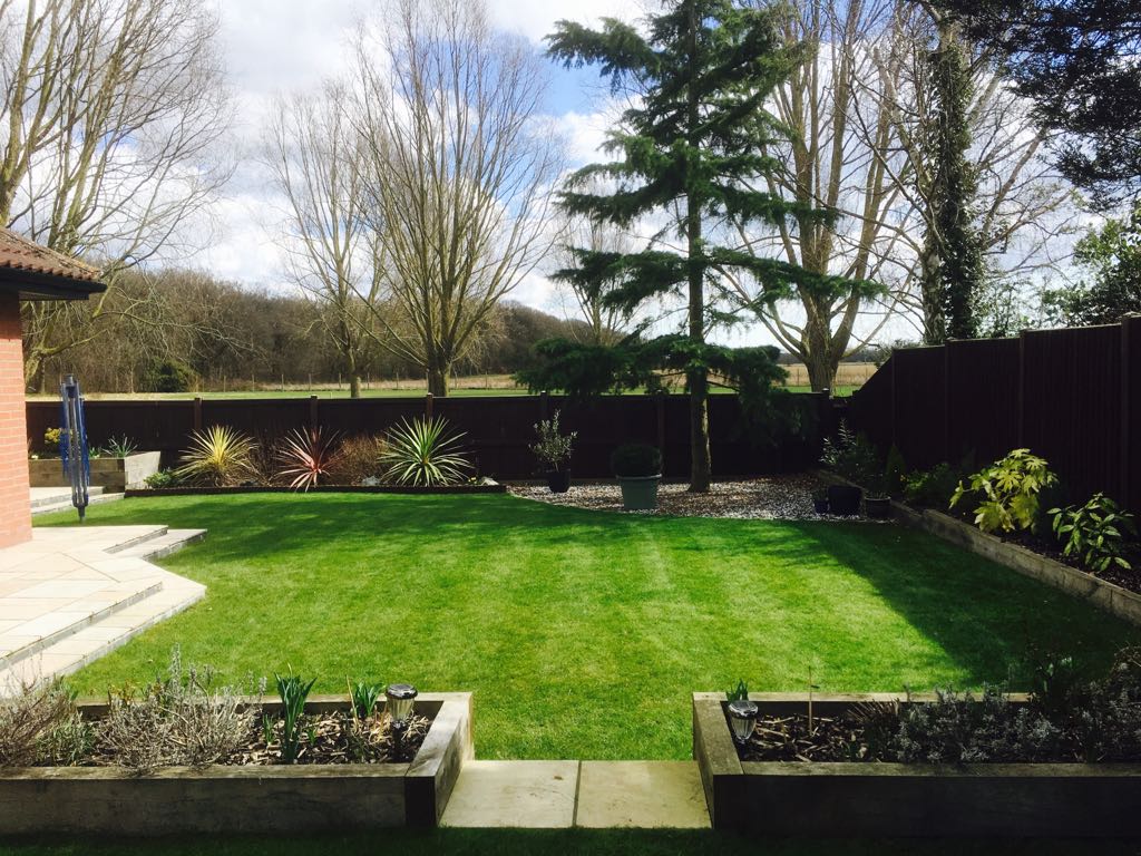 TTFranchising's tweet photo. #Lawnspiration Nice stripes on one of our customers' great-looking lawns! We also really like the neat borders not to mention the fab view. https://t.co/0hUVYYV6Qh
