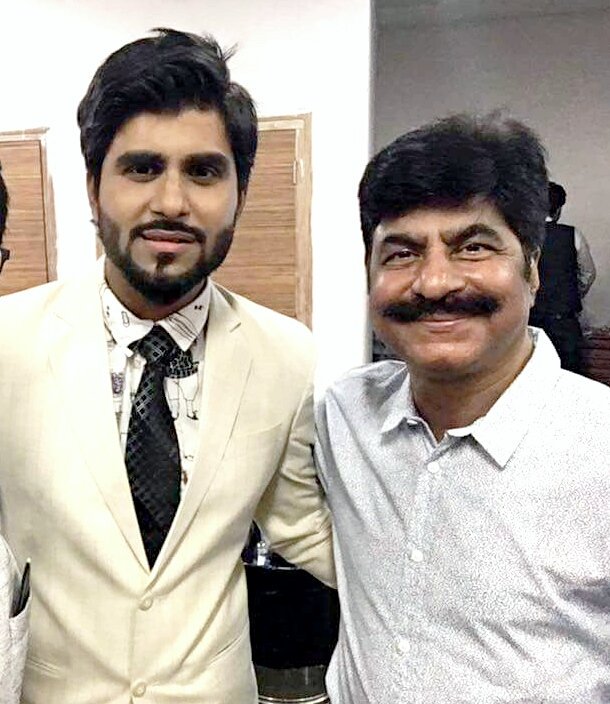 AmanFanzblog's tweet photo. Wishing You A Many Many Happy Returns Of The Day to our #Rockstar @AamanTrikha 's #BestDad
#HappyBirthday Sir  🎉💐 May God Always blessed you a very #happy &amp; #healthy Longlife
#BestestDad #HappyBirthdayDad #AamanTrikha #AamanTrikhaMusic #birthdaywish #family #Celebrations #Cake https://t.co/gtabHBSNsM