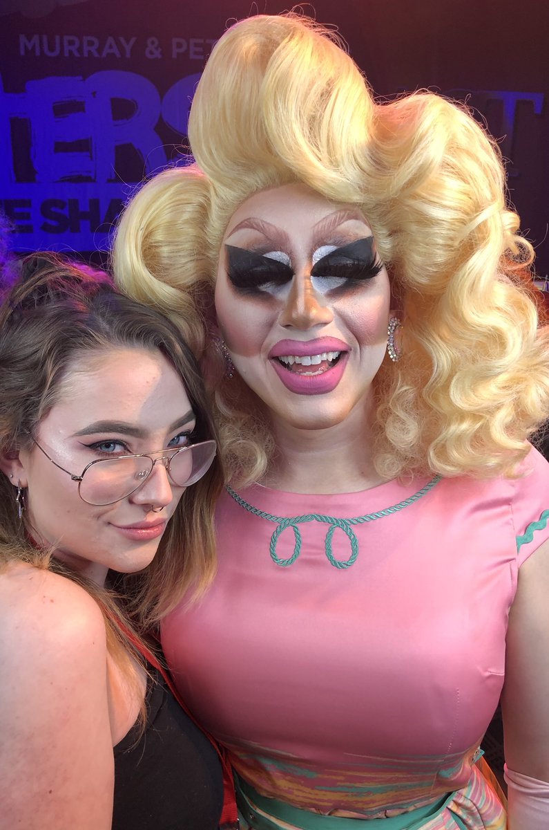 thiccbeefcake69's tweet photo. skinny legends😩💗 https://t.co/r0f6KZAahE