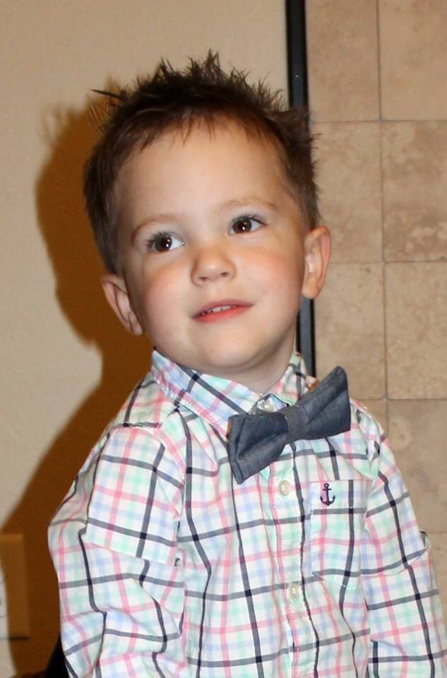 DeardinKelley's tweet photo. Guys my nephew is so perfect 😭💗🐰💐😢😍 https://t.co/j7l7MQdKAp