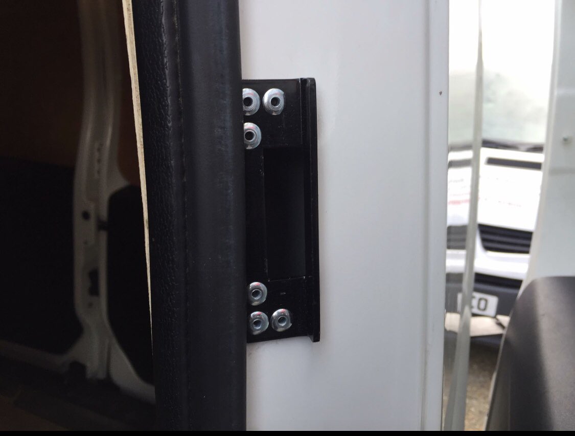 Vaxhall Combe/ Fiat doblo side hook lock with rear dead lock no Kits available for this fit