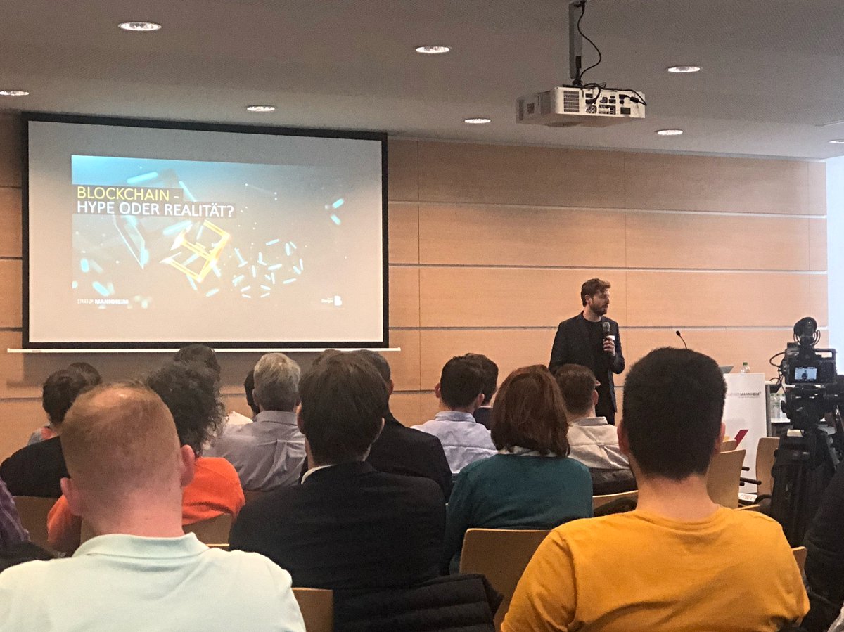 walde6700's tweet photo. Kick-off Event zum Thema Blockchain. #startupmannheim #blockchain #bitcoin #mannheim #mafinex #cryptospace https://t.co/dz8kAPezQS