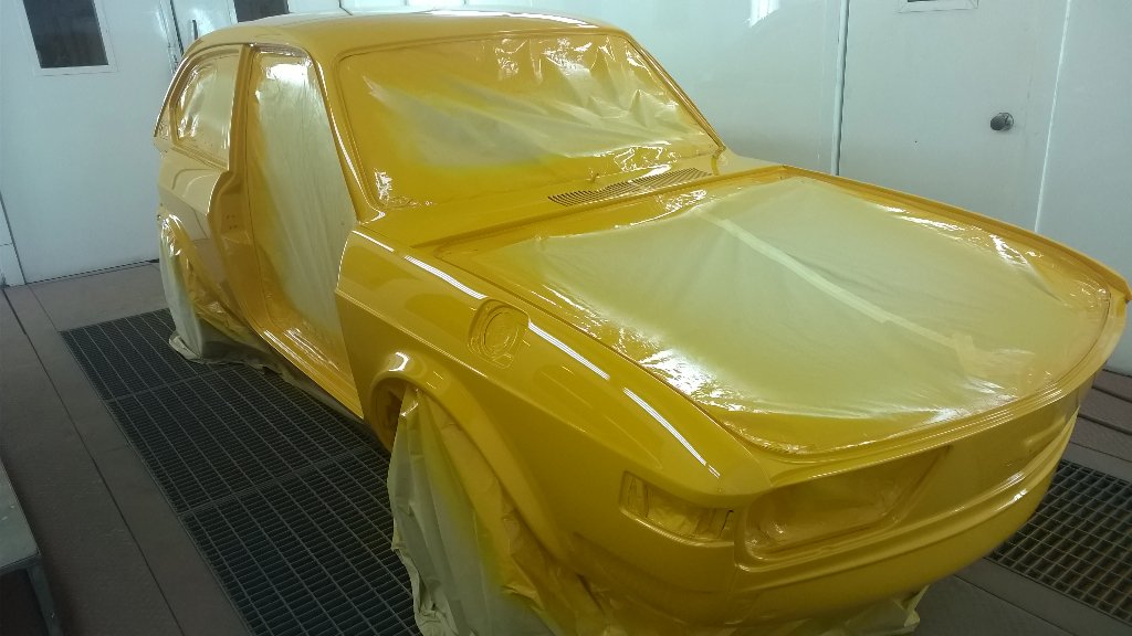 tel_0544379425's tweet photo. Vandaag deze"yellow bastard" gespoten in #marinogelb. #vw412 #volkswagen412 #volkswagenclassic #bertnijenhuis.com https://t.co/SHxakHPWSV