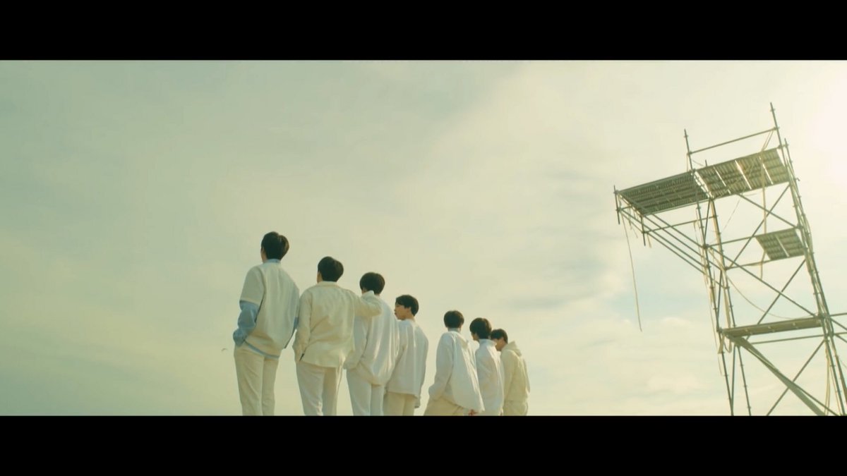bangtan_lab's tweet photo. やっぱりソッチニはタイムリープしてると確信

そしてこの皆の黒髪と白い服も意味深💦

全世界のArmy考察突入

#Euphoria #幸福感 #起wonder https://t.co/YmqwtKyHgM