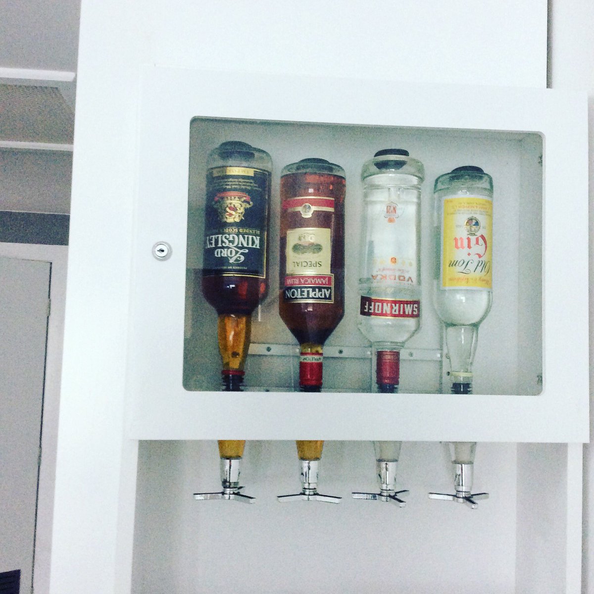 keekflo's tweet photo. Who wants guest room miniatures anyway?
#ruipalace
#montegobay https://t.co/XyogJy508V