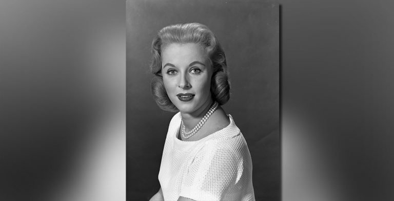 Happy birthday to Disney Legend Mary Costa, the voice of Princess Aurora in SLEEPING BEAUTY! 