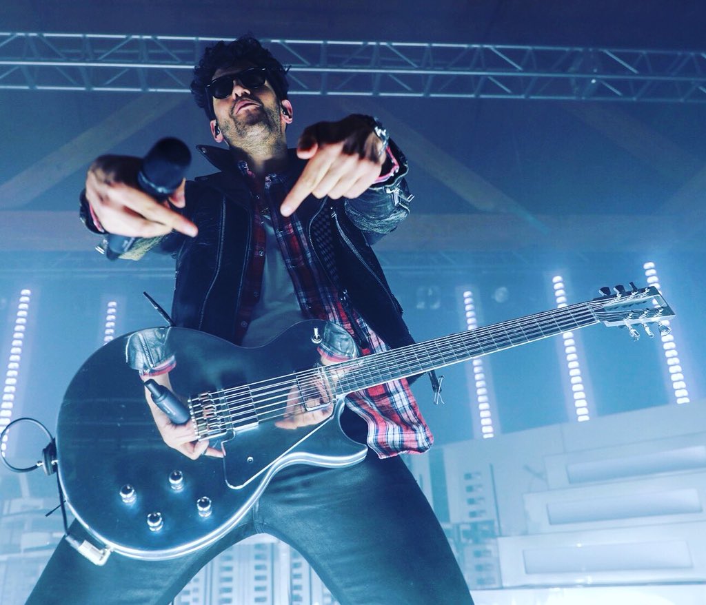 Dave 1 of @chromeo is clearly telling me to check out his badass guitar 🎸during his performance tonight at @showbox SoDo. 
•
•
•
#dave1 #chromeo #guitar #microphone #elecrofunk #headoverheels #tour #showbox #showboxsodo #singer #music #live  #concert #Seattle #Washington