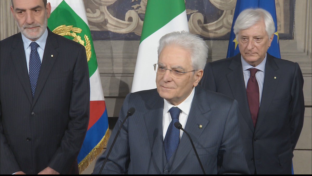 RaiNews's tweet photo. #Consultazioni2018 Mattarella "serve qualche giorno di riflessione. Nel corso della prossima settimana avvierò un nuovo ciclo di consultazioni per verificare se sia maturata la possibilità di formare un governo che oggi non è emersa" → https://t.co/OT9XTe80hp https://t.co/R5zai2zXob