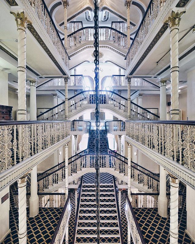 StoptheRoc's tweet photo. Britannia Hotel (formerly Watts Warehouse) | Travis & Mangnall | 1851-56 | Manchester
w/ @visitManchester
#WorkerBeeWeekender #MCRxLDN #architecture #Manchester https://t.co/fysSKWUH88