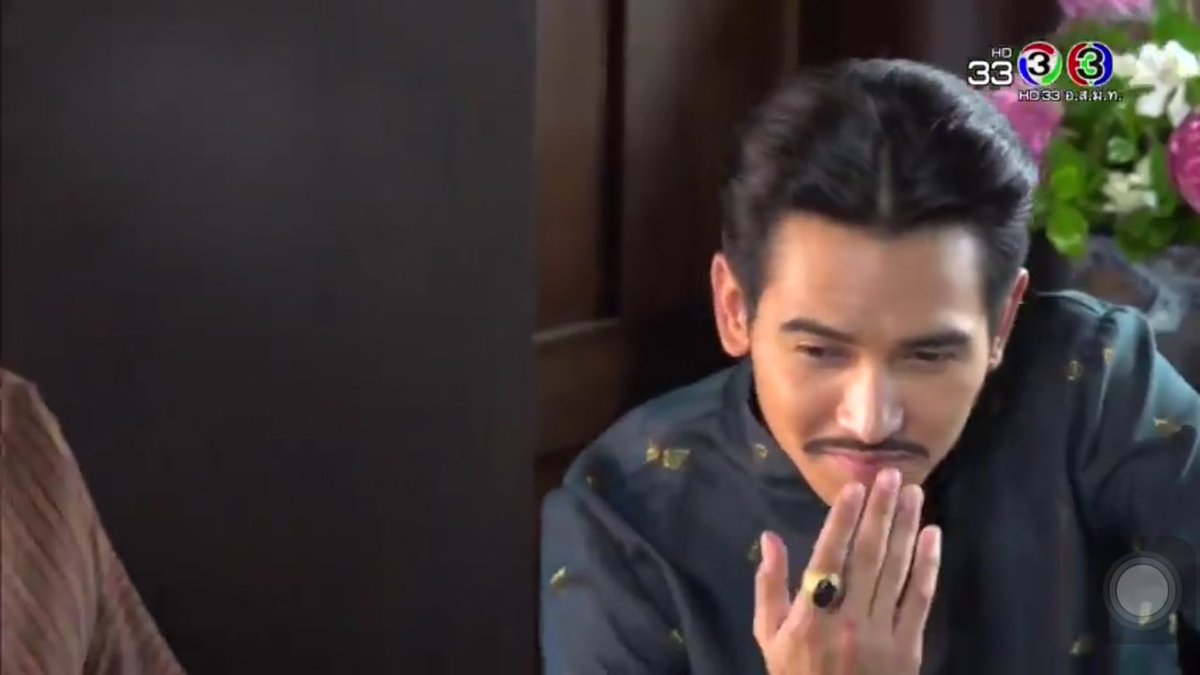 Feezillaz's tweet photo. งานแต่งการะเกดรวมไอคอน ไอดอลประวัติศาสตร์ นี่เป็นการะเกดก็เนื้อเต้น ผัวก็หล่อ แขกมางานก็คนดัง เริ่ด!!! #บุพเพสันนิวาส https://t.co/dCu70XPcHh