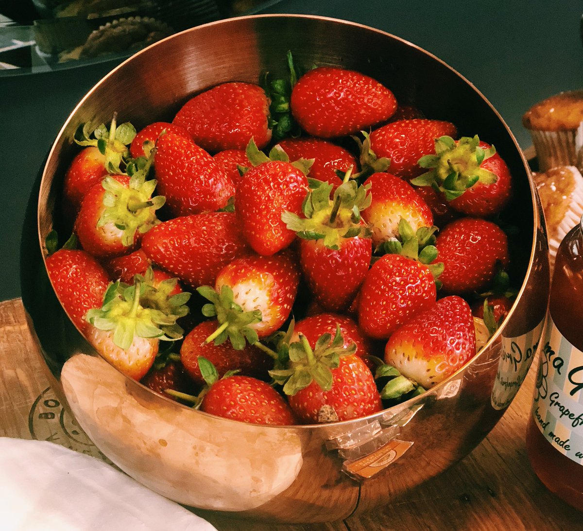 MoFoodandPastry's tweet photo. “ A sweet treat is never a bad idea..”
#Mosfoodandpastries
#snackbuffet
#Flapjacks
🍓🍓🍓🍓🍓🍓🍓🍓🍓🍓🍓 https://t.co/seLzqognnA