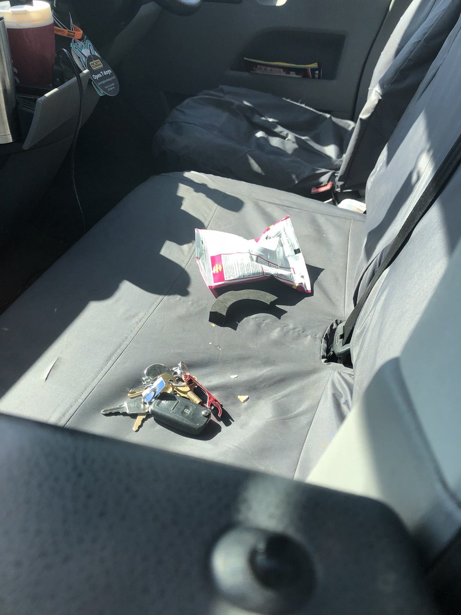 Andy_J_Mayar's tweet photo. Does anyone do stupid things like locking their keys in the van? Or is it just me. 🤦🏻♂️
Least it’s a sunny day, whilst I wait for the other set.
#plumbing
#lockeout https://t.co/HWeYhQdVYk