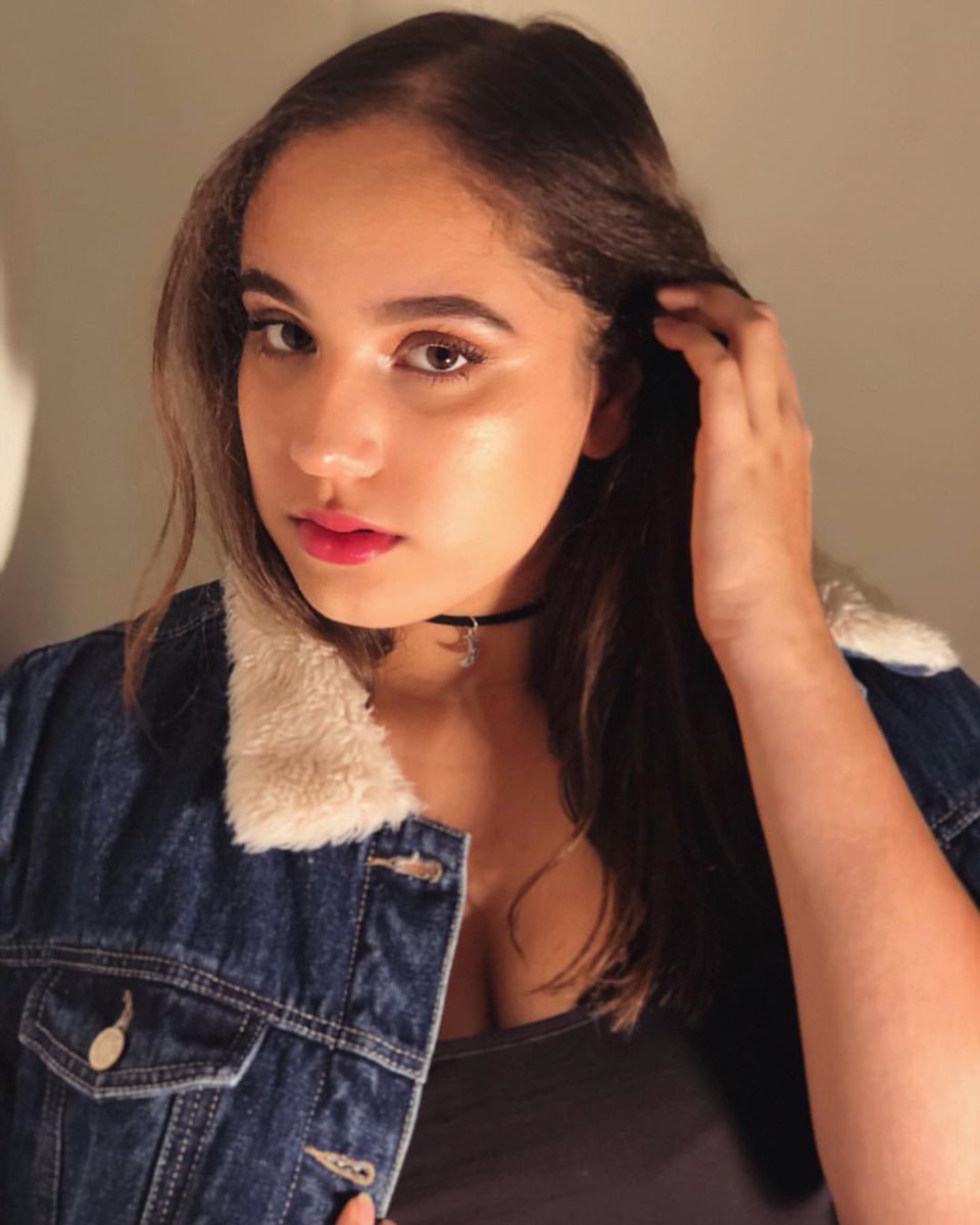 niallsflckr's tweet photo. Sooo this is my best friend and she should be a MODEL !! 
She’s honestly one of the prettiest ppl I’ve ever met !! She is so photogenic and also has the biggest heart. She’s super kind and sweet. Beautiful inside and out she deserves the WORLD !!!! can she please go viral ? https://t.co/wpIEZmwpKk