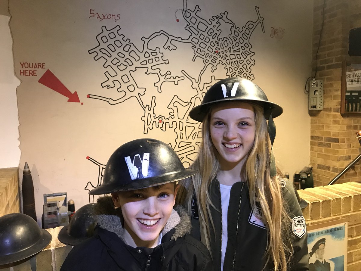 TommyLeighton44's tweet photo. Lovely morning at Kent’s favourite 1930s mushroom supplier with Annie, Lenny and @lululegend17 #chiselhurstcaves @visitchis @fruitandvegboy https://t.co/ooW6ODzsce