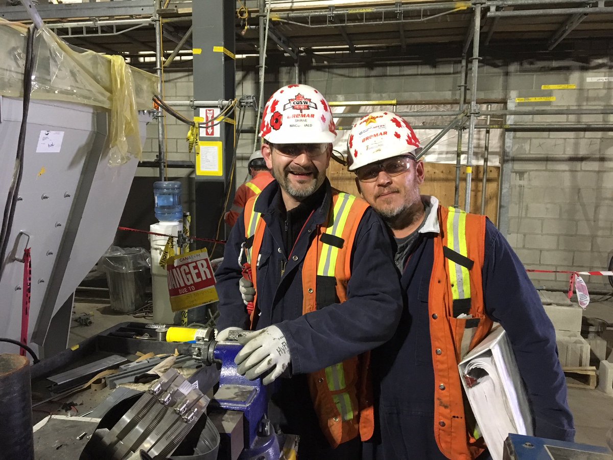 cuswHS's tweet photo. Looking good wearing proper PPE! Work safely!
#healthandsafety #cusw #canadianunionofskilledworkers https://t.co/bHc7mnsLJo