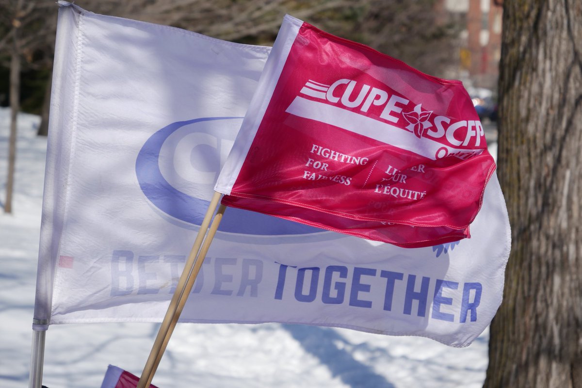 CUPE2424's tweet photo. Thank you @cuasa, @cupe4600, @gsacarleton, CUPE910, OPSEU404 and @PSAC_77000 for your unwavering solidarity over these past weeks. Nothing happens in isolation and we could not have carried on without your tremendous support. We are a campus united #WeAreCarleton #BetterTogether https://t.co/vBU8Tq6Vwq