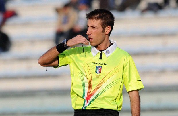 AiaCastello's tweet photo. Gli #Arbitri della 12° di ritorno @SerieA_TIM :#Massa @sampdoria -@GenoaCFC, #Fabbri @OfficialASRoma -@acffiorentina ⚽️⚽️⚽️https://t.co/NkngekZRPO https://t.co/kPaqxbCdNQ