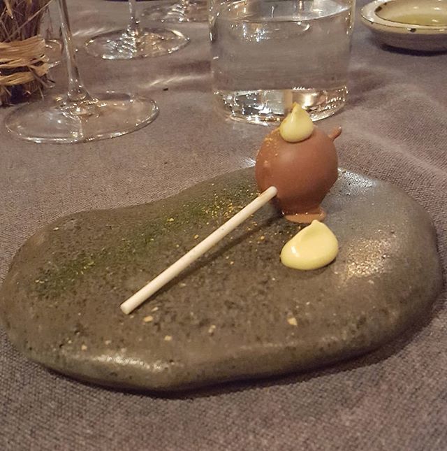 biancatecchiati's tweet photo. Lollipop @antonellosardi @labottegadelbuoncaffe per il #premioLaudemio #foodexperience #foodlove #italianfood #visititaly #igersitalia #bbctravel #popeating #foodphotography #natgeoteavel #official_italian_food #ForbesTravelGuide #seetoshare #cntraveler … https://t.co/sUw8uloBLO https://t.co/oBl7vr0nTM