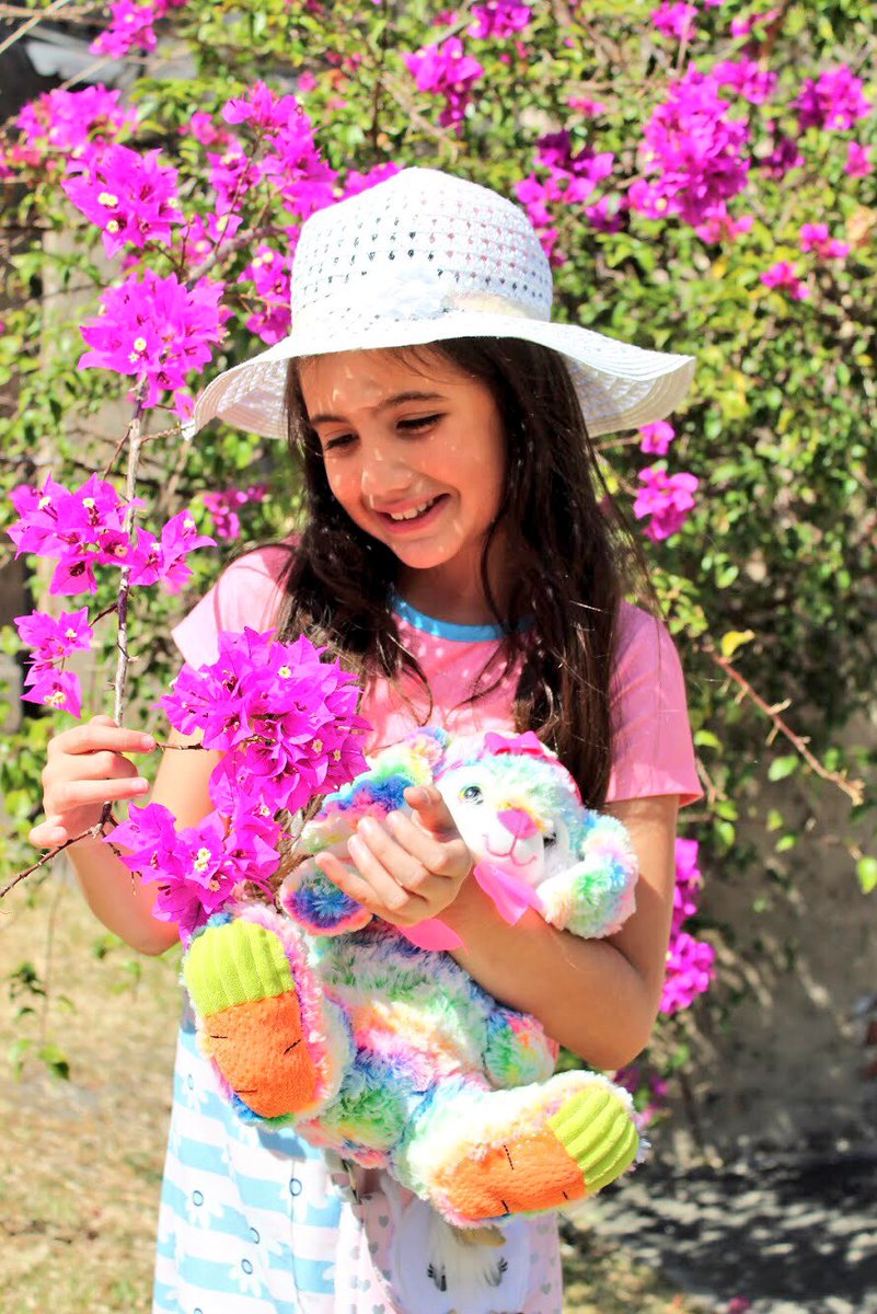 UniqueShotGroup's tweet photo. Spring is finally here! 
.
.
.

#Spring #springtime #springphotography #springphotos #justshoot #photography #fstoppers #justgoshoot #photogram #thelensbible #visualsoflife #agameoftones #photooftheday #miami #miamiphotographer #miamiphotography #miamiphoto #kids #kidsphotography https://t.co/1iRrpYr1sG