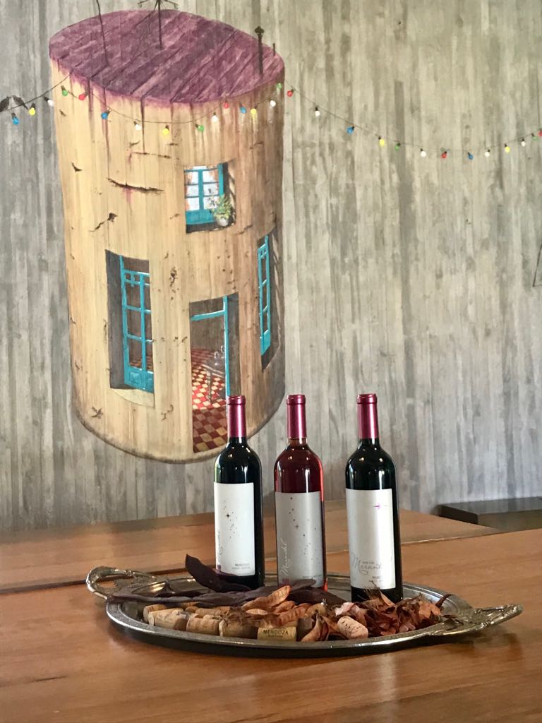 LaBluevinos's tweet photo. Lo que se viene a La Blue, altas bombas. Bienvenidos Marantal  🍷 #EntreCielos https://t.co/HXe8TaY8UX