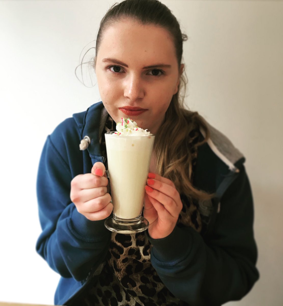 maryyacooper's tweet photo. White Hot Chocolate with Wipped cream and sprinkles. Perfect drink to have in spring. It’s very sweet and delicious. #whitehotchocolate #wippedcream #sprinkles #springdrink https://t.co/g1TQM2mKfy